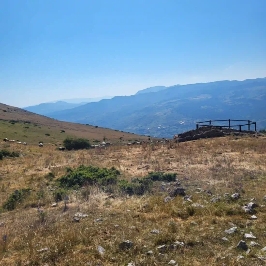eremo di san nicola di coccia e guado di coccia con maiella escursioni trekking in abruzzo
