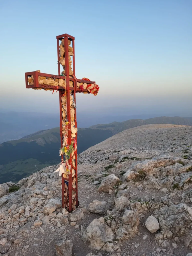La vetta di Monte Amaro a 2793 metri di altitudine nel Parco Nazionale della Maiella/ contatti escursioni