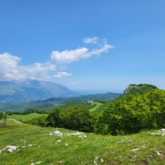 Monte Secine sui Monti Pizzi con Maiella Escursioni in Abruzzo