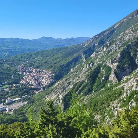 Colle Bandiera escursione da capo le macchie di fara san martino con guida