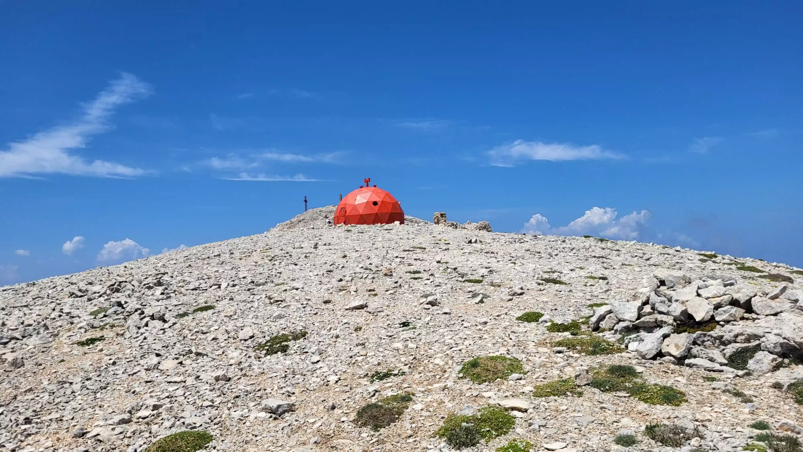 Monte Amaro trekking con partenza da Palena in Abruzzo e pernottamento nel Bivacco Pelino